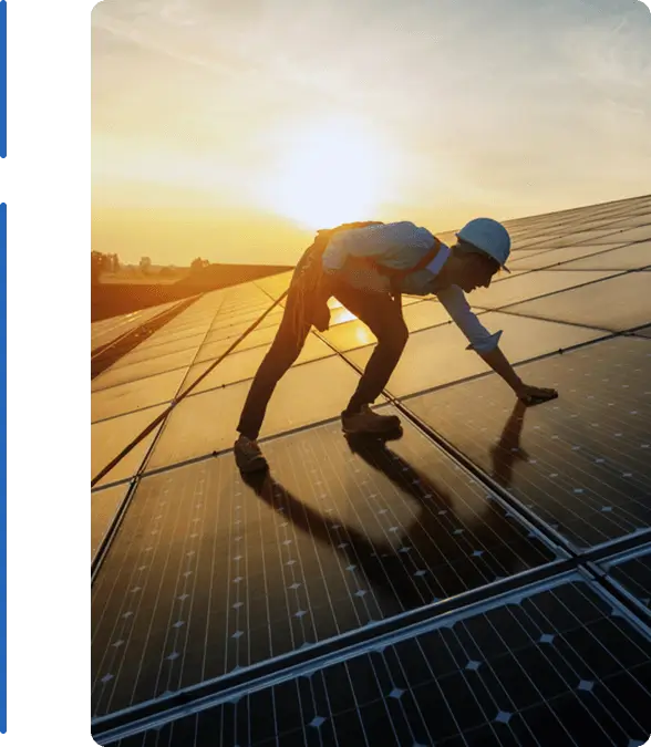 Expert technical installation of a commercial solar system for efficient energy